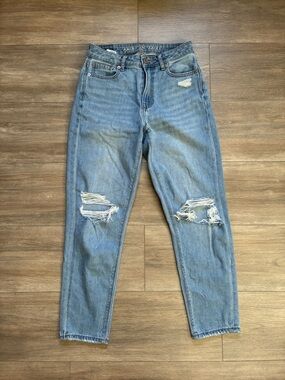 American Eagle Mom Jeans - 0 SHORT